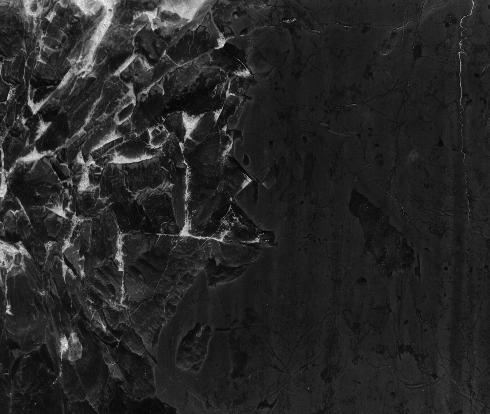 Black Onyx Stone Tile
